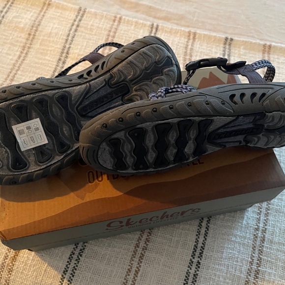 Skechers Skechers vegan sandals (NEW) - Picture 2 of 6